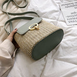 Petit Sac en paille forme seau